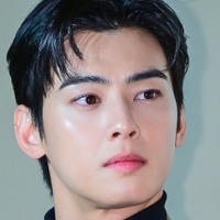 日本で写真展を開催するチャウヌ　巨額の脱税疑惑浮上後、初のイベント「日程に従って進めているだけ」