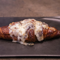 「黒トリュフ香るクロックムッシュ」778円（税込）