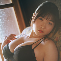 撮影/岡本武士 ヘアメイク/mahiro スタイリング/八杉直美