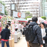 『SAKURA FES NIHONBASHI 2026』日本橋パフェス会場内の様子【撮影／平木昌宏】