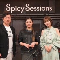 番組 MC の黒沢 薫(左)、（中央）吉柳咲良、中西アルノ(右)