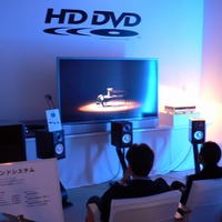 映画のような映像メインコンテンツと音楽などの音声メインコンテンツを2つのシアターに分け、HD DVDの魅力をアピールするブース構成