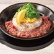 ペッパーランチ、ワイルドな味わいの「にんにくジューシーステーキ」11日より期間限定販売！ 画像