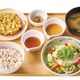 やよい軒、夏野菜ゴーヤー入りの行事食「夏越ごはんと豚しゃぶの定食」16日より発売！ 画像