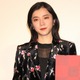 milet、頬が腫れた写真を投稿しファンざわつく「ほっぺが大変！」「突然びっくりする」 画像
