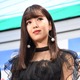 藤田ニコル、美背中あらわになったセクシードレス姿を披露！ 画像