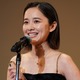 女優・堀田真由、色白素肌のぞかせる“大胆”脇見せショット公開 画像