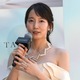 吉岡里帆、 肩出しホワイトドレスショット多数公開「美しすぎる」 画像