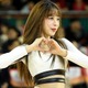 「ハンパない！」新婚ホヤホヤの韓国チアガール、“美太もも丸見せ”大胆ミニスカで視線強奪【PHOTO】 画像