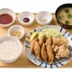 やよい軒に新定食登場！パリッと香ばしい「鶏皮餃子」＆「鶏竜田揚げ」を16日より販売 画像