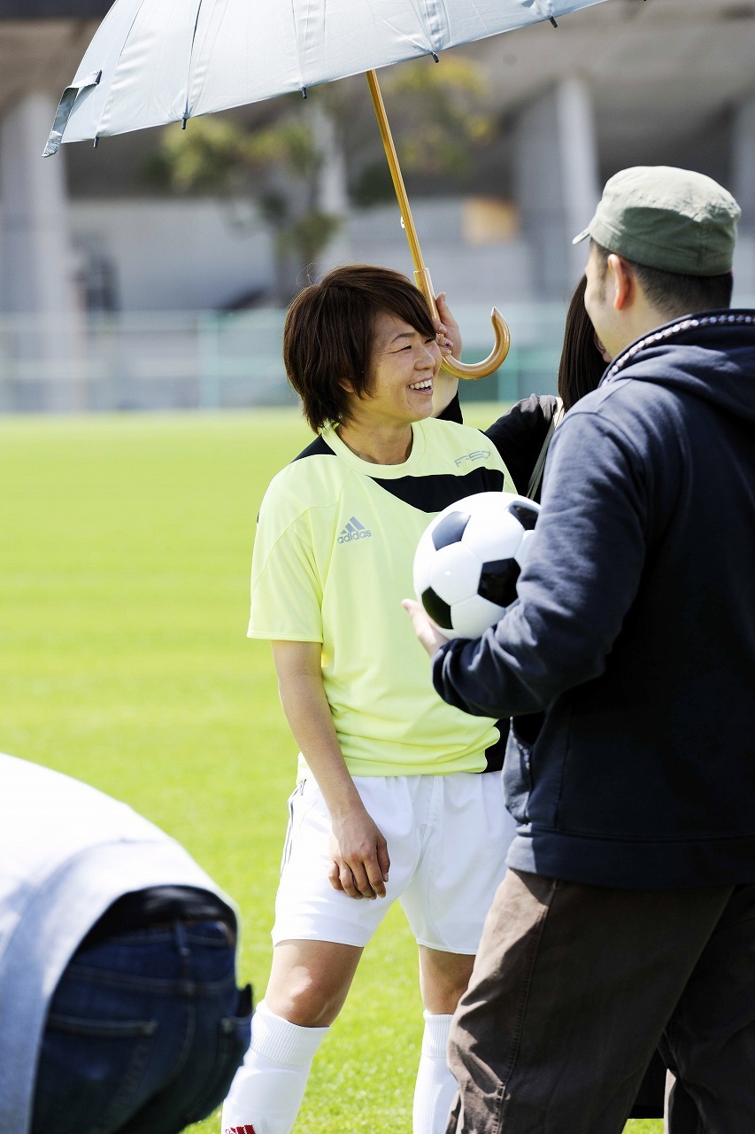 あの宮間あやが緊張 澤穂希 長友佑都と出演したロッテ新cmオンエア開始 4枚目の写真 画像 Rbb Today