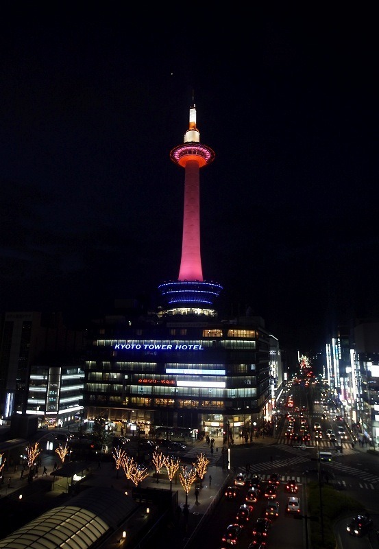 東京タワーと京都タワーが合格祈願のライトアップ 大学キャラも応援 6枚目の写真 画像 Rbb Today