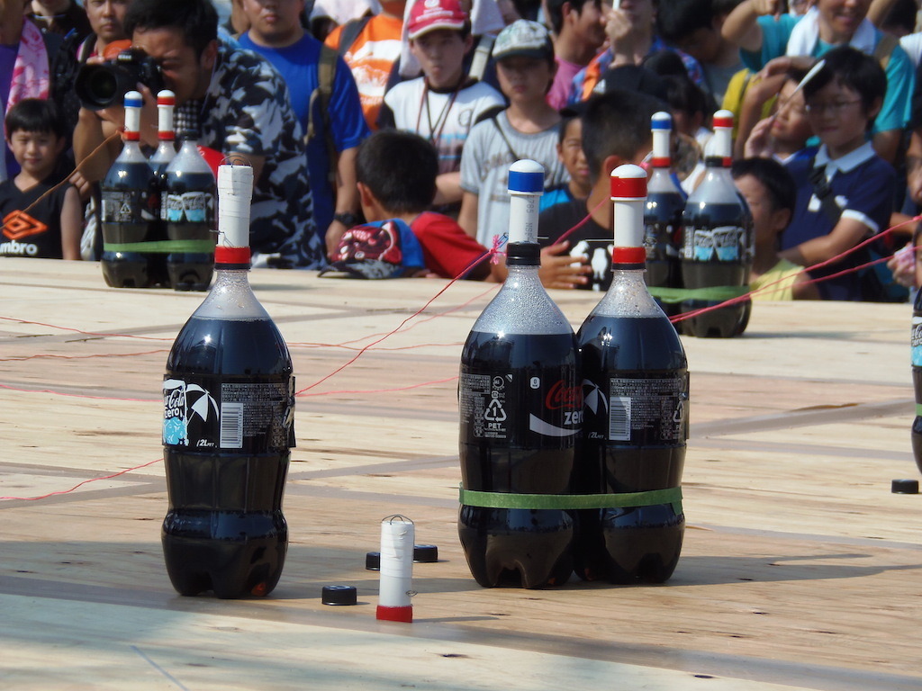 Maker Faire Tokyo 日本初上陸 メントス コーラの大噴水ショー 動画 4枚目の写真 画像 Rbb Today Maker Faire Tokyo 日本初上陸 メントス コーラの大噴水ショー 動画 4枚目の写真 画像 Rbb Today
