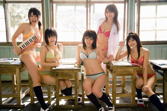 教室でビキニ姿 ミスマガ5人のセクシーな卒業旅行に密着 2枚目の写真 画像 Rbb Today 教室でビキニ姿 ミスマガ5人のセクシーな卒業旅行に密着 2枚目の写真 画像 Rbb Today