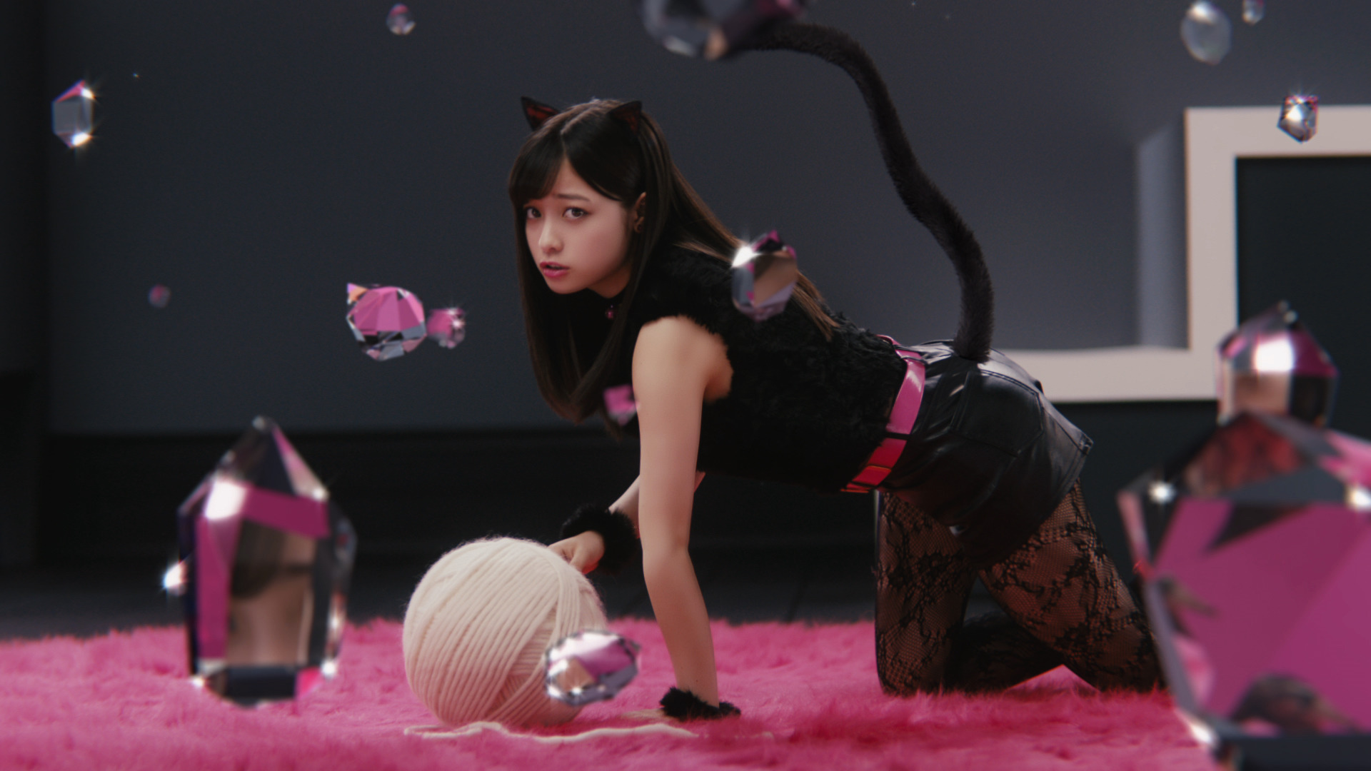 橋本環奈が黒猫に 17歳と思えない大人の仕草 動画 9枚目の写真 画像 Rbb Today