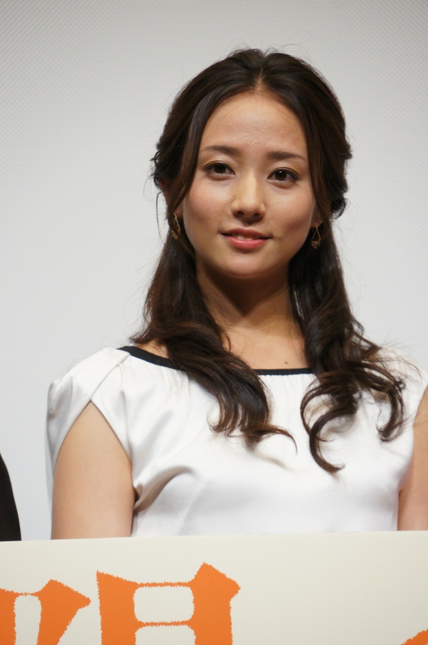 エンタメ一週間 加藤綾子アナがグラビア レコ大 Fns歌謡祭など 木村文乃結婚 4枚目の写真 画像 Rbb Today エンタメ一週間 加藤綾子アナがグラビア レコ大 Fns歌謡祭など 木村文乃結婚 4枚目の写真 画像 Rbb Today