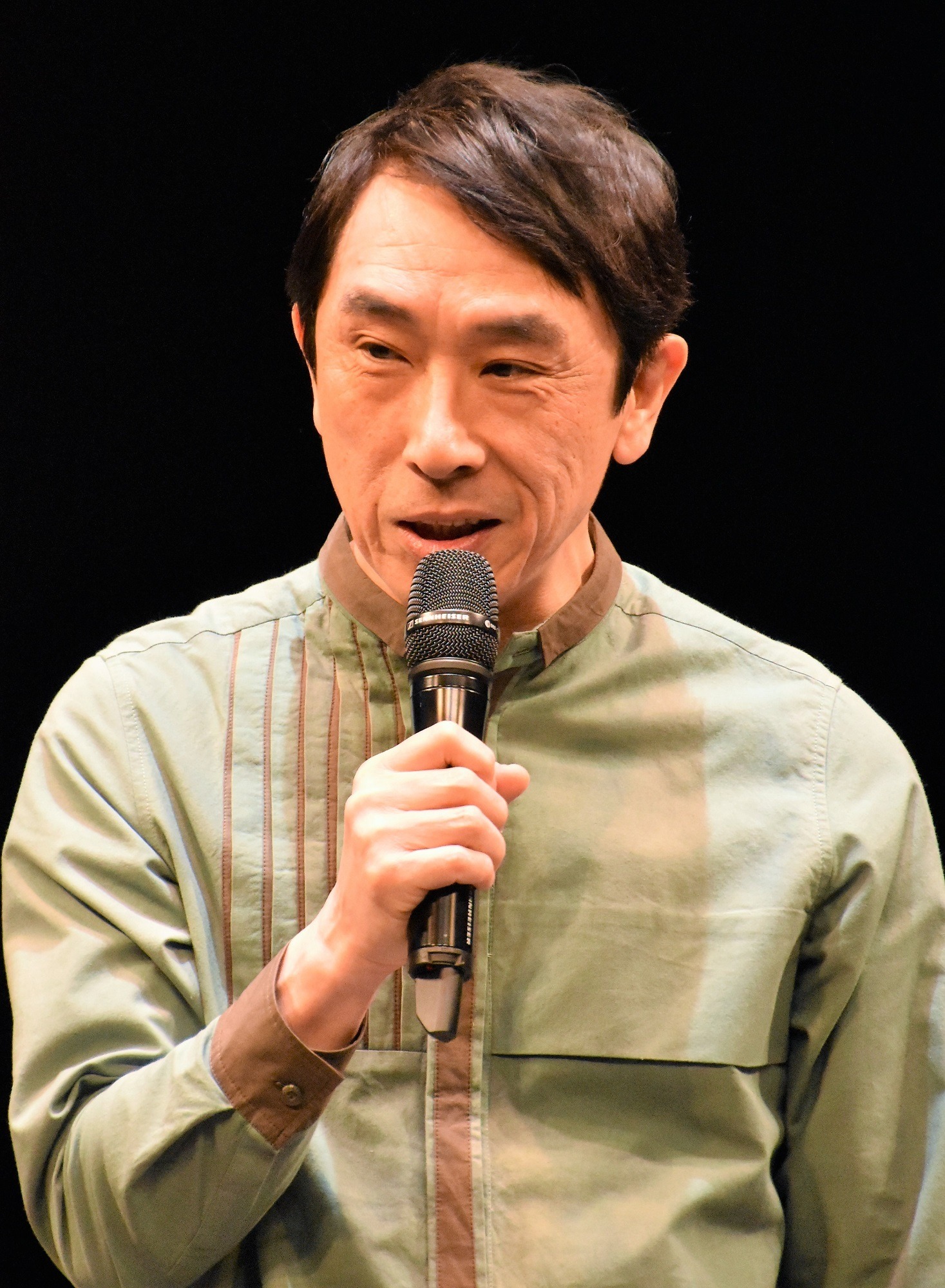 段田安則と優香が夫婦役 三谷幸喜がコンピュータ制御の最新演出に自信 7枚目の写真 画像 Rbb Today 段田安則と優香が夫婦役 三谷幸喜がコンピュータ制御の最新演出に自信 7枚目の写真 画像 Rbb Today