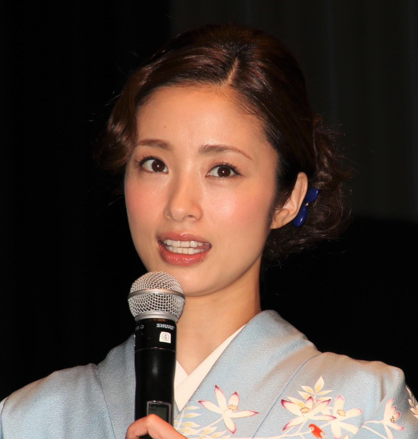 上戸彩 5日間しか着られない 艶やかなの着物姿を披露 贅沢ですよね 2枚目の写真 画像 Rbb Today 上戸彩 5日間しか着られない 艶やかなの着物姿を披露 贅沢ですよね 2枚目の写真 画像 Rbb Today