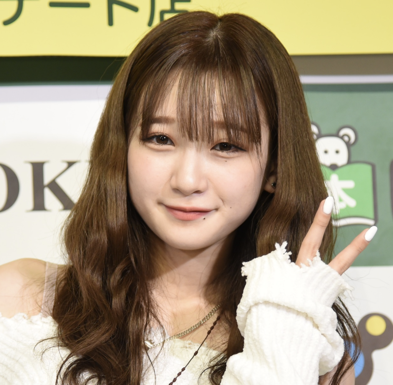 金子理江が海で大はしゃぎ 写真集のオフショット映像公開 1枚目の写真 画像 Rbb Today 金子理江が海で大はしゃぎ 写真集のオフショット映像公開 1枚目の写真 画像 Rbb Today