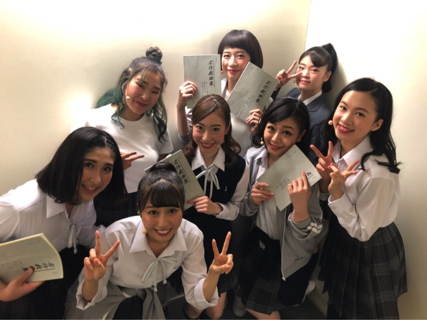 ももクロ佐々木彩夏と高城れにの制服2ショット姿に まだ制服いけるで の声 6枚目の写真 画像 Rbb Today ももクロ佐々木彩夏と高城れにの制服2ショット姿に まだ制服いけるで の声 6枚目の写真 画像 Rbb Today