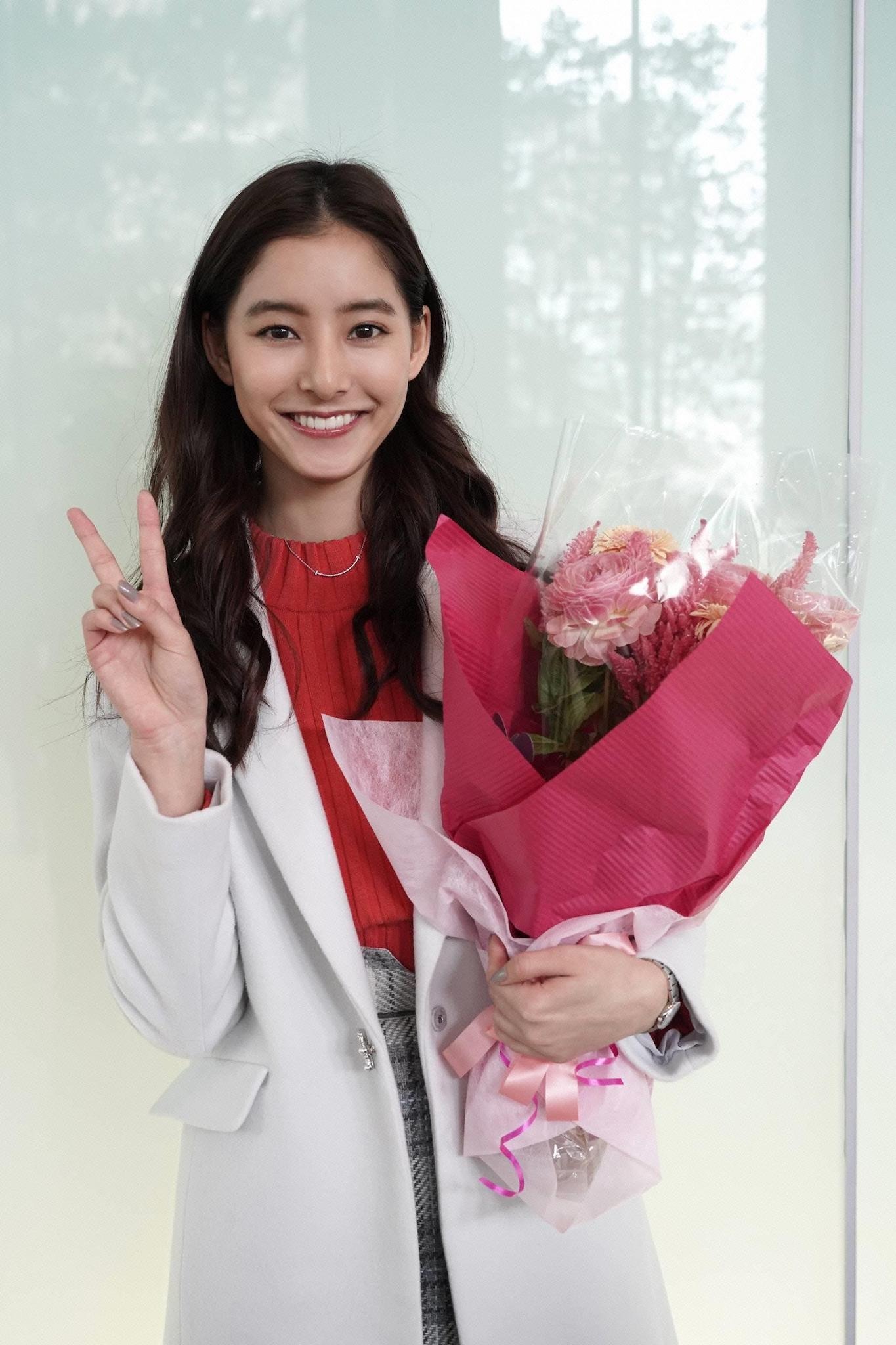 新木優子 磯村勇斗 今田美桜がドラマ Suits スーツ クランクアップ 1枚目の写真 画像 Rbb Today 新木優子 磯村勇斗 今田美桜がドラマ Suits スーツ クランクアップ 1枚目の写真 画像 Rbb Today