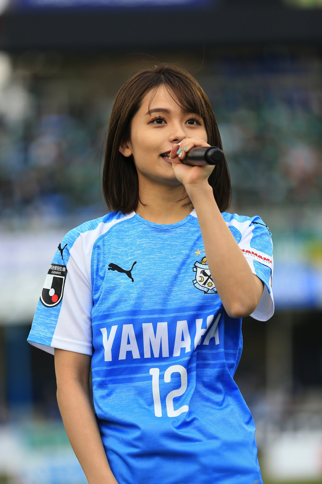 足立佳奈 ジュビロ磐田開幕戦で自身作詞作曲の応援歌を熱唱 3枚目の写真 画像 Rbb Today 足立佳奈 ジュビロ磐田開幕戦で自身作詞作曲の応援歌を熱唱 3枚目の写真 画像 Rbb Today