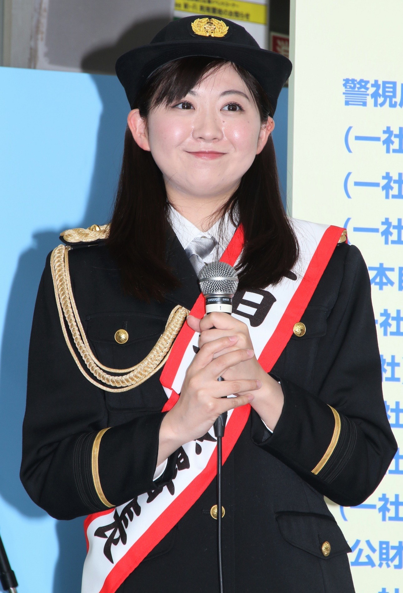 小川真奈が 新宿警察1日署長 に就任 女性警察官の制服姿で 身が引き締まる思い 2枚目の写真 画像 Rbb Today