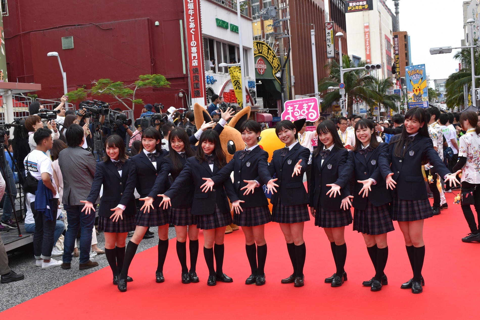 松本穂香 山本耕史 高良健吾らがレッドカーペットに 島ぜんぶでおーきな祭 8枚目の写真 画像 Rbb Today 松本穂香 山本耕史 高良健吾らがレッドカーペットに 島ぜんぶでおーきな祭 8枚目の写真 画像 Rbb Today