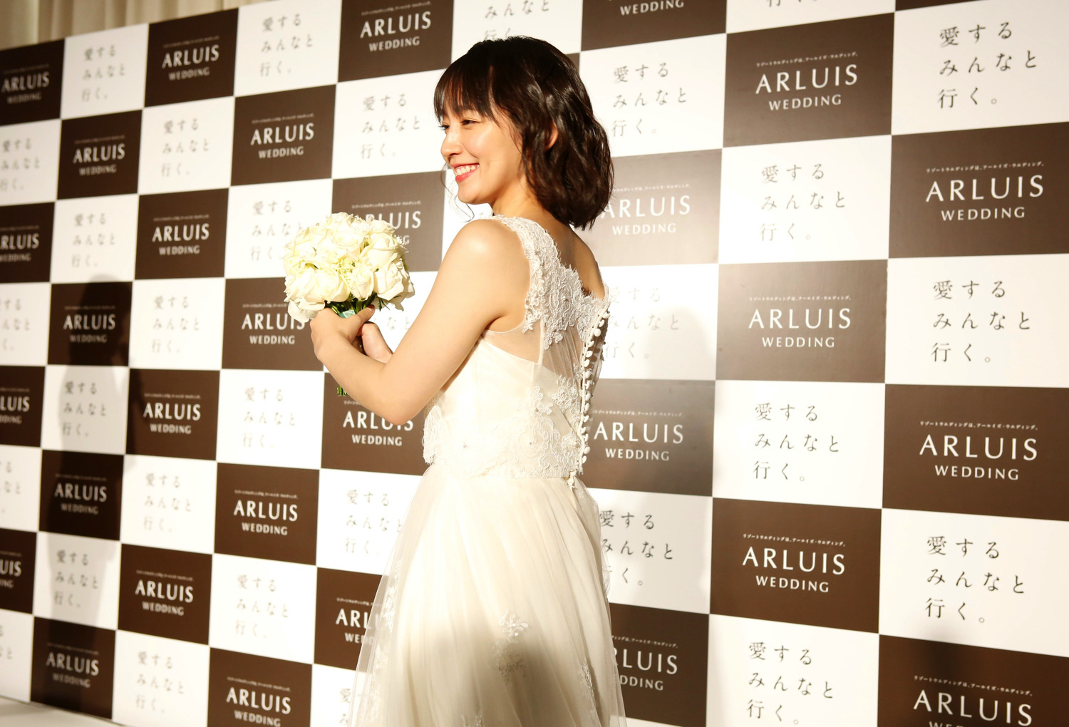 吉岡里帆のウェディングドレス姿にうっとり スペシャルムービー公開 4枚目の写真 画像 Rbb Today 吉岡里帆のウェディングドレス姿にうっとり スペシャルムービー公開 4枚目の写真 画像 Rbb Today