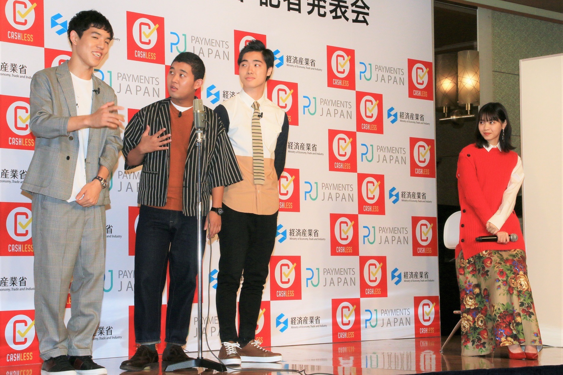 西野七瀬 普段の私 告白 メガネで関西弁 5枚目の写真 画像 Rbb Today