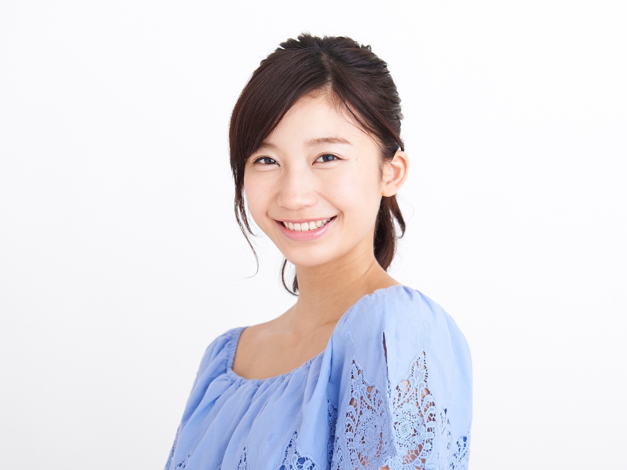 小倉優香 第6回カバーガール大賞 グラビア部門受賞 想定外の受賞に本人驚き 2枚目の写真 画像 Rbb Today