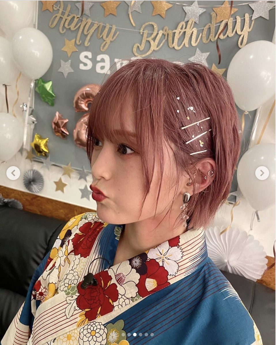 山本彩 金箔付きの豪華ヘアアレンジで誕生日迎える 2枚目の写真 画像 Rbb Today