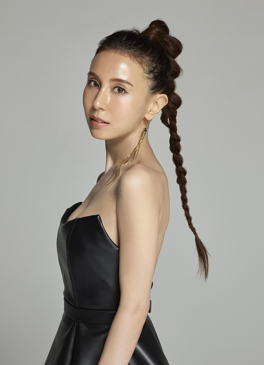 May J ベストアルバムキービジュアル ジャケ写解禁 2枚目の写真 画像 Rbb Today