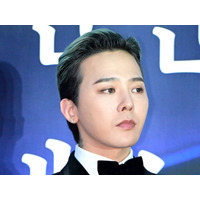 G-DRAGON、黒人を侮辱する表現が書かれた衣装に批判殺到…事務所が謝罪「検討の重要性を再認識」