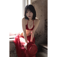 NMB48の注目メンバー・芳賀礼、デジタル写真集発売！ビキニショットで魅了