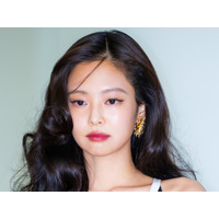 “ポロリ動画”騒動だけじゃなかった　BLACKPINK・ジェニー、日本で迎えた「最後のフェス」は波乱の一日に