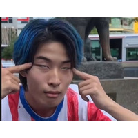 日本人ユーチューバー、韓国人気アイドルに人種差別ジェスチャーで物議　「元々こう」と開き直り