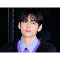 「本当に30歳？」BTS・V、7年前と並べても違和感なし！変わらぬ“最強ビジュアル”が話題