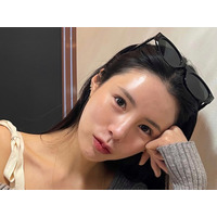 えっ、下ちょっと見えてない？韓国美女バレー選手、“ほぼ肌”なスイムウェア姿「鼻血出る」