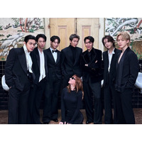 「女性蔑視では？」BTSの集合写真に批判…削除されるもVが再投稿　実は女性監督の“定番ポーズ”だった