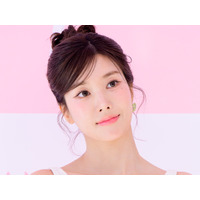 「スタイルどうなってんの？」“ホットパンツ”で美脚全開…クォン・ウンビ、抜群プロポーションに釘付け