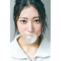 乃木坂46・6期生グラビア企画「Nogizaka Colors」第8弾、川端晃菜が登場！