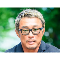 秋山成勲、すべてのSNS活動休止を発表…1カ月の間に大切な人の訃報が相次ぐ「非常に胸が痛い」