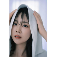 KARAハン・スンヨン、約10年ぶり写真集を12月10日に発売