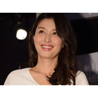 橋本マナミ、水着の食い込んだプリ尻ショットを公開！「素晴らしい!!」「お尻ムチムチ！」