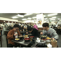 今田耕司&陣内孝則が北九州でグルメツアー!話題の「資さんうどん」味わう