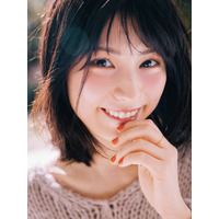 『東大王』出演の鈴木光、ファッション誌初登場で抜群の透明感