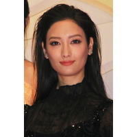 菜々緒、ビキニ写真で33歳誕生日を報告！「完璧ボディ」「綺麗過ぎ」と絶賛多数