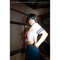 人気YouTuber・奈良岡にこ、“宝の持ち腐れボディ”全開！ 2nd写真集を3冊同時発売