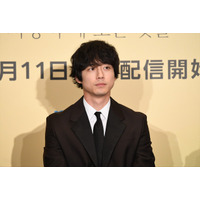 坂口健太郎、好きな韓国語は「自転車が通ります」 …『愛のあとにくるもの』撮影の裏側を明かす